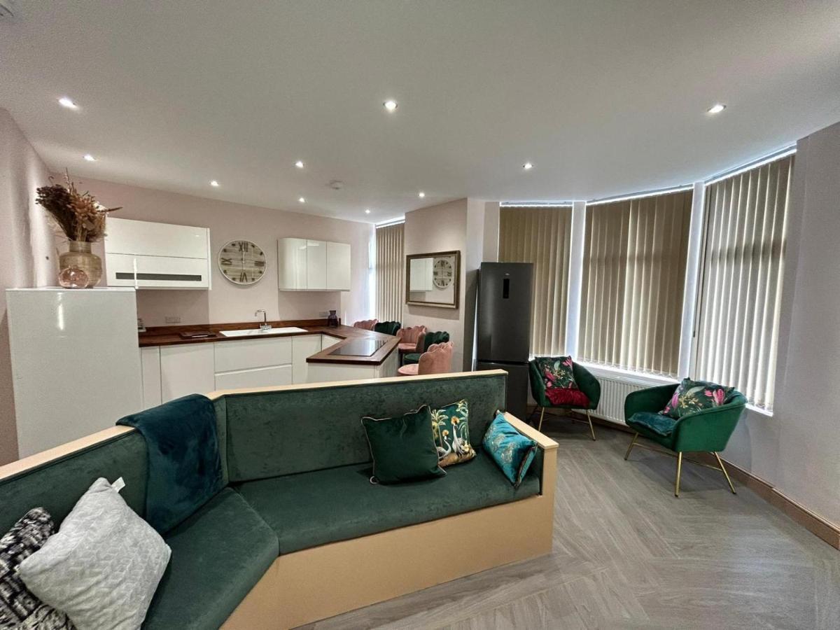 Strawberry Fields Suite By Sasco Apartments Blackpool Exterior foto